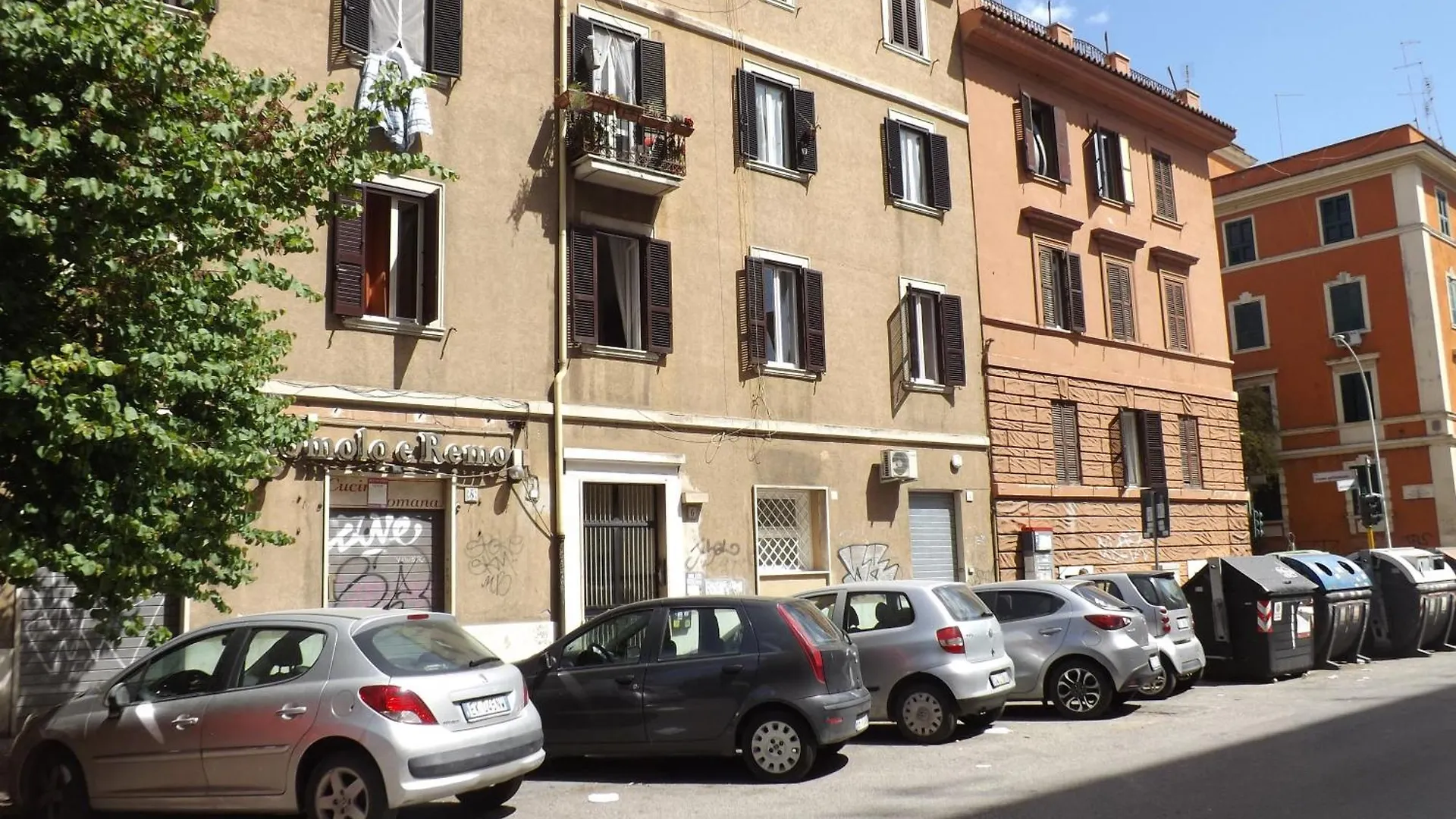 Apartment Nido Di Roma Suite, Jacuzzi King Size, Metro C