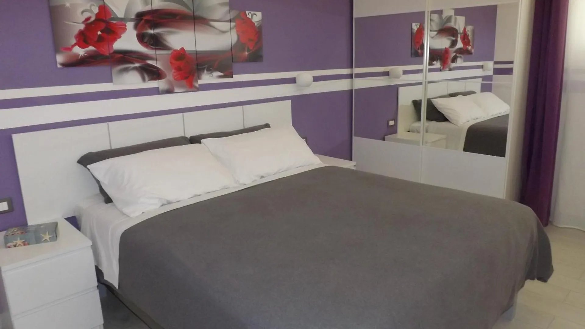 Apartment Nido Di Roma Suite, Jacuzzi King Size, Metro C Italy