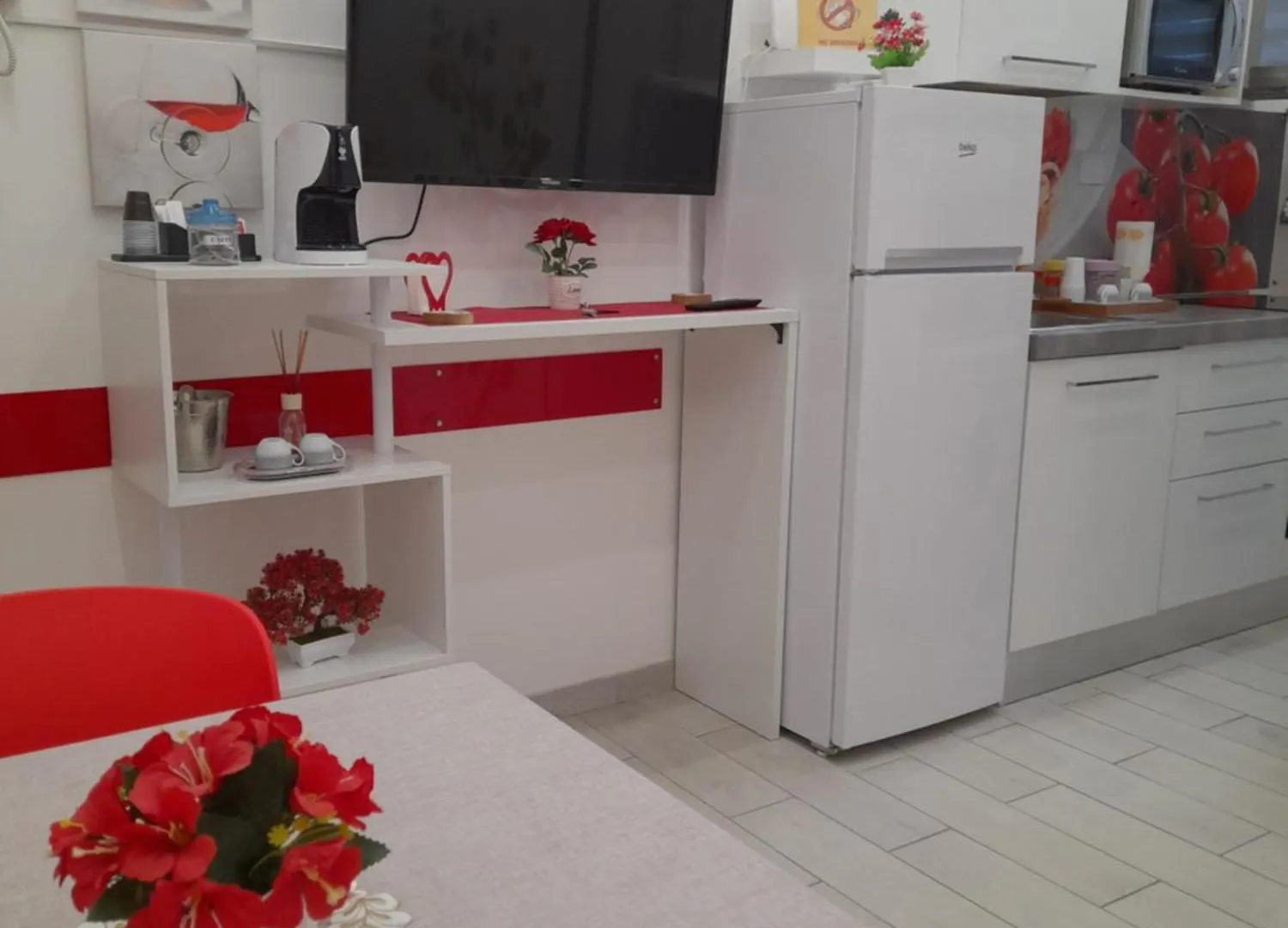 Apartment Nido Di Roma Suite, Jacuzzi King Size, Metro C 0*, Rome Italy